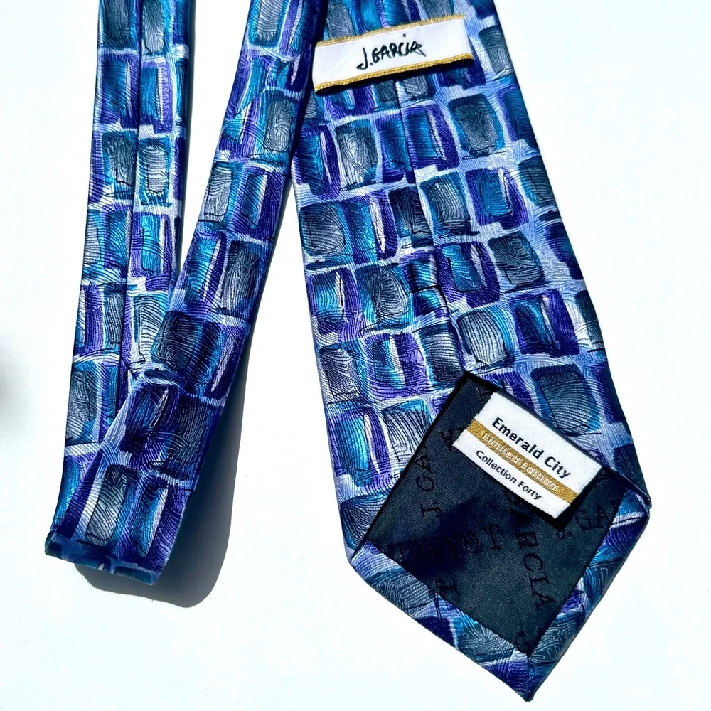 J. García designer Blue and Silver Abstract 100% Silk Tie - Picture 7 of 7